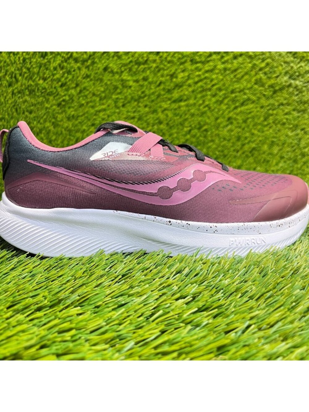 Saucony‎ Ride 15 Girls Size 5.5Y Red Pink White Running Athletic Shoes Sneakers